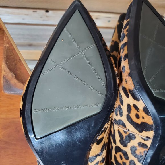 Calvin Klein Women's Leopard / Jaguar/ Cheetah Pumps - Size 10 - Picture 2 of 9